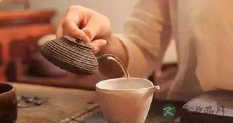 喝茶能治疗胃病吗