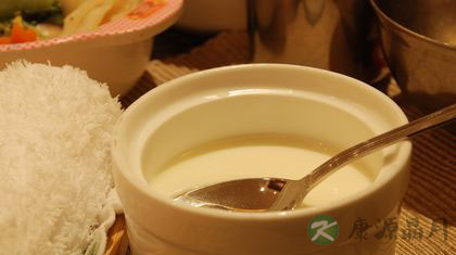 酸奶不能和什么一起吃 四种相克食物 酸奶不能和什么一起吃 四种相克食物