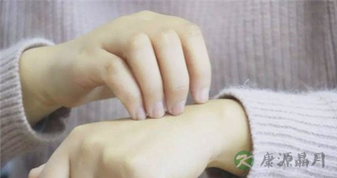 皮肤湿痒是怎么回事
