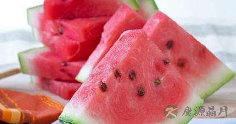 西瓜皮擦脸好吗 西瓜皮擦脸好吗