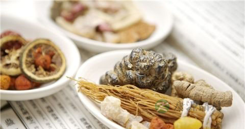 肝火大吃什么降火 肝火大吃什么降火
