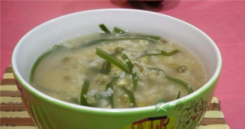 肝火大吃什么降火 肝火大吃什么降火