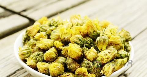 藏红花能和菊花一起泡吗 藏红花能和菊花一起泡吗