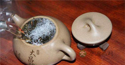 泡茶起沫是怎么回事 泡茶起沫是怎么回事