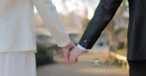 30岁的男人没结婚晚吗 30岁的男人没结婚晚吗