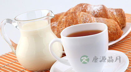 食疗养生：营养早餐的搭配学问