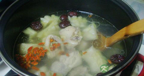 便秘食疗_冬天喝什么汤润肠通便 便秘食疗_冬天喝什么汤润肠通便