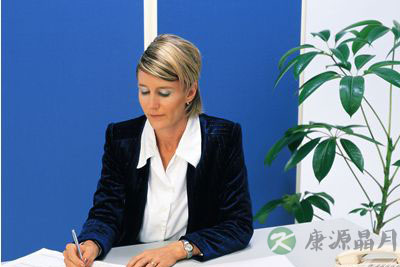 上班族 别拿你的健康换金钱 上班族 别拿你的健康换金钱