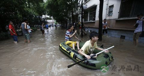 暴雨期间行人如何确保安全? 暴雨期间行人如何确保安全?