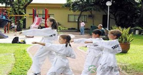 女生学跆拳道怎么样 女生学跆拳道怎么样