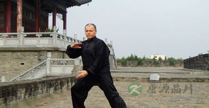 太极练习切勿运动量过大
