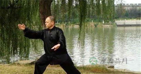 膝关节磨损还能打太极拳吗 膝关节磨损还能打太极拳吗