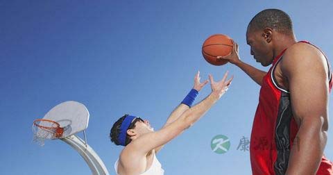 经常打篮球腿会变长吗 经常打篮球腿会变长吗