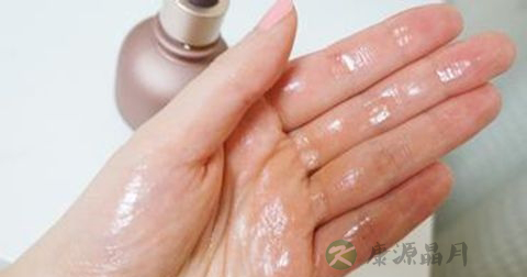怎么用精油按摩脸部 怎么用精油按摩脸部