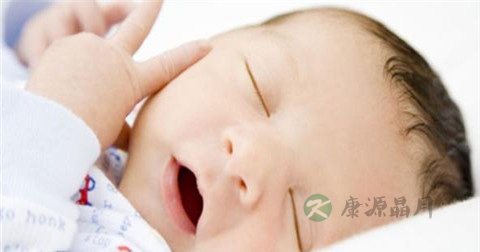 宝宝得皮炎可以擦润肤霜吗 宝宝得皮炎可以擦润肤霜吗