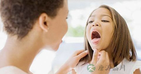 鱼刺卡在喉咙怎么办 鱼刺卡在喉咙怎么办