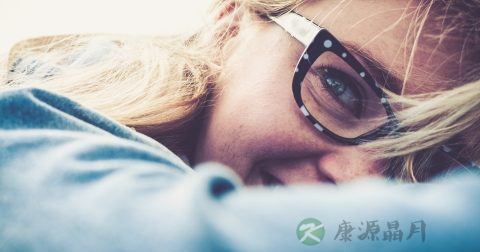 眼部按摩器的使用方法