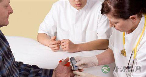 夏天糖尿病人要注意监测血糖 夏天糖尿病人要注意监测血糖