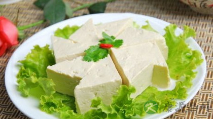 老人吃豆腐的利弊 豆腐吃多了会怎样 老人吃豆腐的利弊 豆腐吃多了会怎样