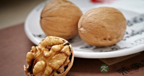 老人脑萎缩怎么办