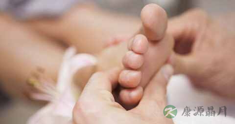 中风老人按摩脚用什么好 中风老人按摩脚用什么好
