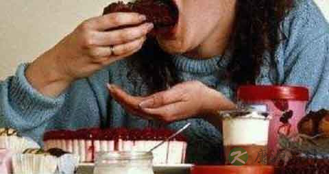 神经性贪食症不能吃什么，神经性贪食症的注意事项