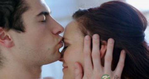 夫妻之间爱爱做多了会怎样 夫妻之间爱爱做多了会怎样