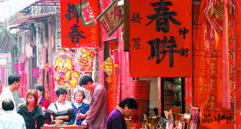 春节贴春联的习俗 春节贴春联的习俗