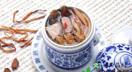 中暑忌大量喝水 多喝绿豆汤 中暑忌大量喝水 多喝绿豆汤