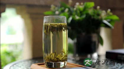 夏天喝什么茶降火 夏天喝什么茶降火