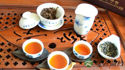 夏天喝红茶会上火吗 夏天喝红茶会上火吗