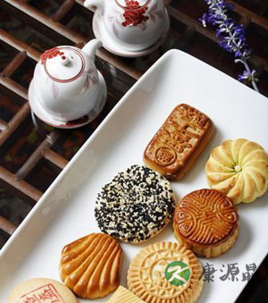 中秋将至：吃月饼搭配这些食物好消化