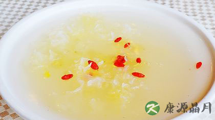 秋季手脚脱皮怎么办 秋季手脚脱皮怎么办