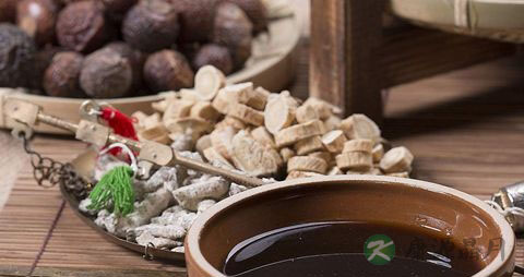 中药喝了又吃西药可以吗? 中药喝了又吃西药可以吗?