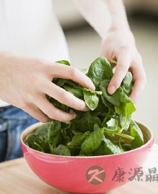 超实用：清除蔬果的残留农药有妙招