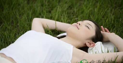 老是睡眠不足 睡五分钟等于六个钟头的方法 老是睡眠不足 睡五分钟等于六个钟头的方法