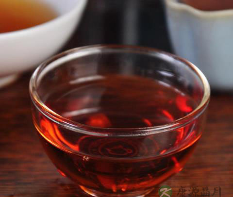 老年人应该注意喝普洱茶“三个不喝”