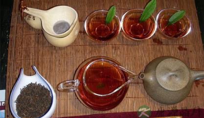 普洱茶解油腻不发胖 普洱茶解油腻不发胖