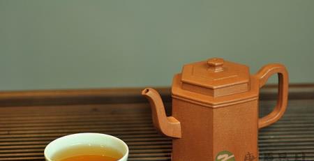 这样的茶喝了伤身 这样的茶喝了伤身