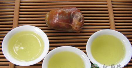 奶茶种类多，哪一款是你的最爱？