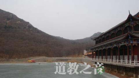 假日短途观光日盛 记者带你游道教名山 假日短途观光日盛 记者带你游道教名山