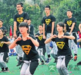 优美动感的韵律操 韵律操对少年的健身好处 优美动感的韵律操 韵律操对少年的健身好处