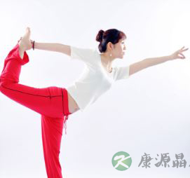 适合冬天练习的瑜伽体式 做好瑜伽热身运动 适合冬天练习的瑜伽体式 做好瑜伽热身运动