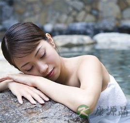 泡温泉的好处疗效 女性泡温泉需要注意的事项 泡温泉的好处疗效 女性泡温泉需要注意的事项