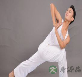 男性练什么瑜伽好 适合男性锻炼的瑜伽动作 男性练什么瑜伽好 适合男性锻炼的瑜伽动作