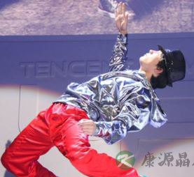 跳舞前需做好热身运动 机械舞对健身的好处 跳舞前需做好热身运动 机械舞对健身的好处