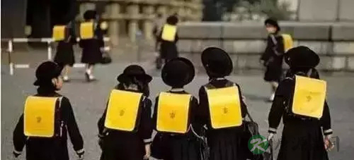日本小学生的书包 凭什么值5000元人民币一个? 日本小学生的书包 凭什么值5000元人民币一个?