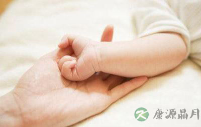 孩子轮状病毒高烧不退 或引发惊厥 孩子轮状病毒高烧不退 或引发惊厥