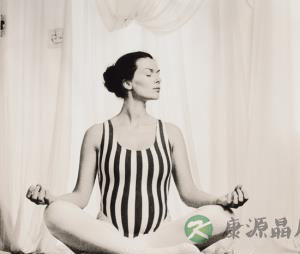 产后如何恢复身材？现在流行S型的辣妈啦！