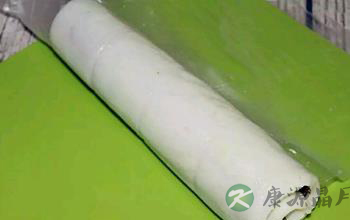 给孩子调理脾胃这样吃 自制山药红豆泥卷 给孩子调理脾胃这样吃 自制山药红豆泥卷